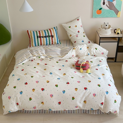 91家纺网 家纺一手货源 找家纺 2024新款40支13372全棉数码大版趣味系列四件套 草莓派