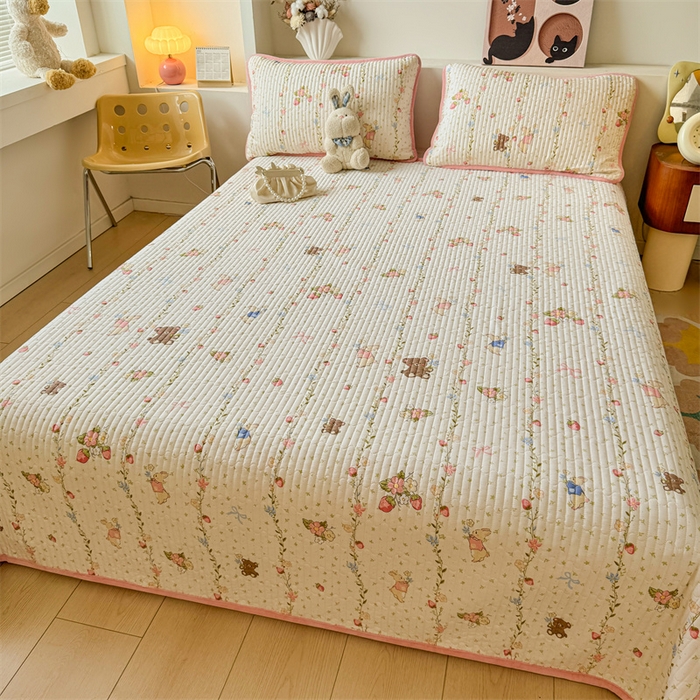 91家纺网 家纺一手货源 找家纺 2024新款全棉卡通印花宝宝绒双拼床盖床垫 兔熊宝贝