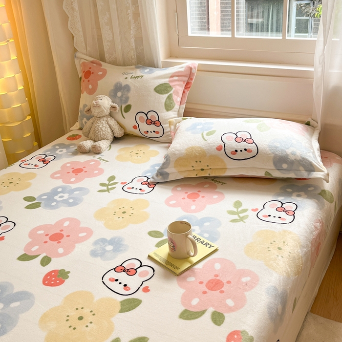 91家纺网 家纺一手货源 找家纺 川悦生活 2024新款加厚牛奶绒印花单床笠 床笠花茶小兔