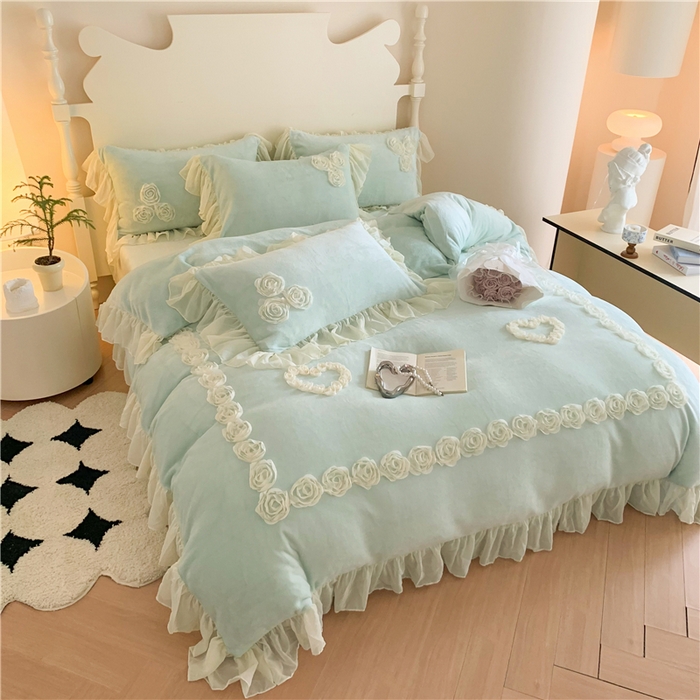 91家纺网 家纺一手货源 找家纺 富盛家纺 2024新款牛奶绒盘花刺绣四件套-玫瑰花园 玫瑰花园-绿