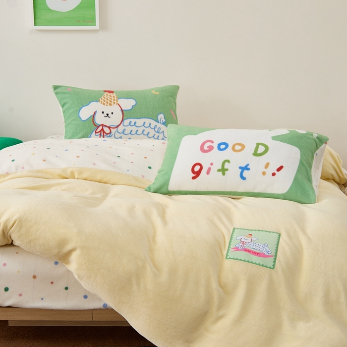 91家纺网 家纺一手货源 找家纺 呗旺鹿 2024新款加厚保暖设计师款高克重牛奶绒贴标款四件套【原创】 贴标款-线条小狗