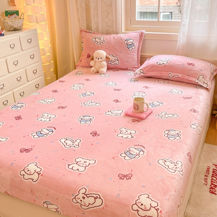 91家纺网 家纺一手货源 找家纺 川悦生活 2024新款加厚牛奶绒印花单床笠 床笠点点奶狗