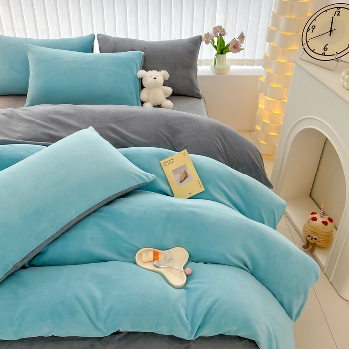 91家纺网 家纺一手货源 找家纺 言熙居 2024新款纯色双拼30克8一9斤牛奶绒四件套 靛蓝拼浅灰