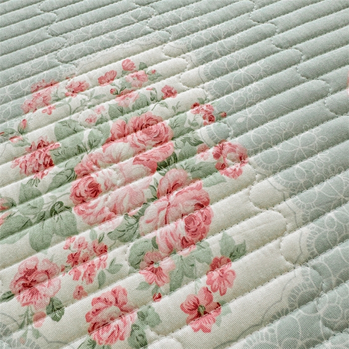 91家纺网 家纺一手货源 找家纺 2024新款全棉卡通印花宝宝绒双拼床盖床垫 心心相印