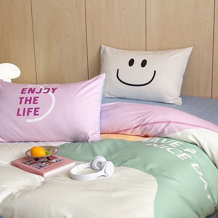 91家纺网 家纺一手货源 找家纺 2024新款40S设计师款全棉大版趣味印花系列四件套 美妙