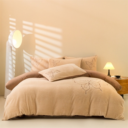 91家纺网 家纺一手货源 找家纺 （总）2024新保暖-秋冬A类南极绒刺绣四件套-蝶羽系列