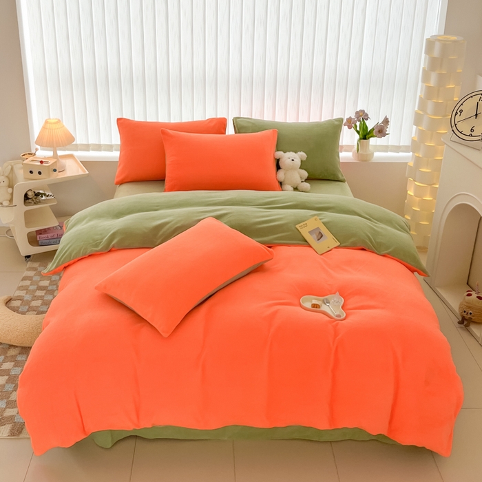 91家纺网 家纺一手货源 找家纺 言熙居 2024新款纯色双拼30克8一9斤牛奶绒四件套 艳橙拼果绿