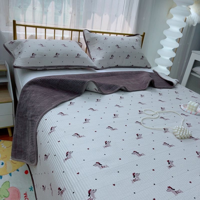 91家纺网 家纺一手货源 找家纺 2024新款棉加绒双面两用四季款床盖三件套 波比狗