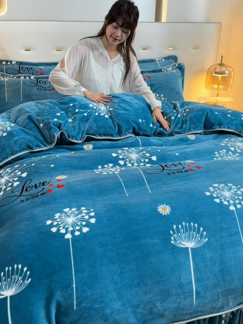 91家纺网 家纺一手货源 找家纺 绒品荟家纺 2025新款牛奶绒四件套 美妙绝伦