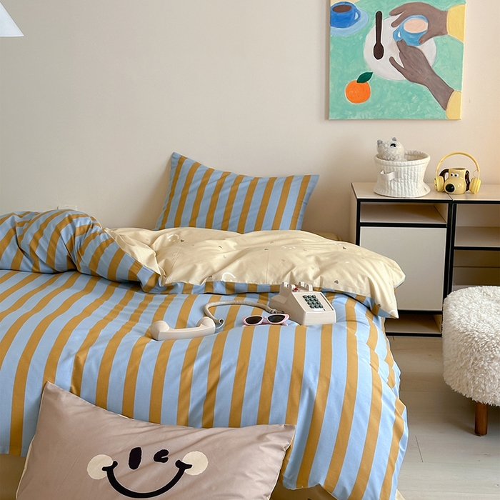 91家纺网 家纺一手货源 找家纺 2024新款40支13372全棉数码大版趣味系列四件套 卡其笑脸