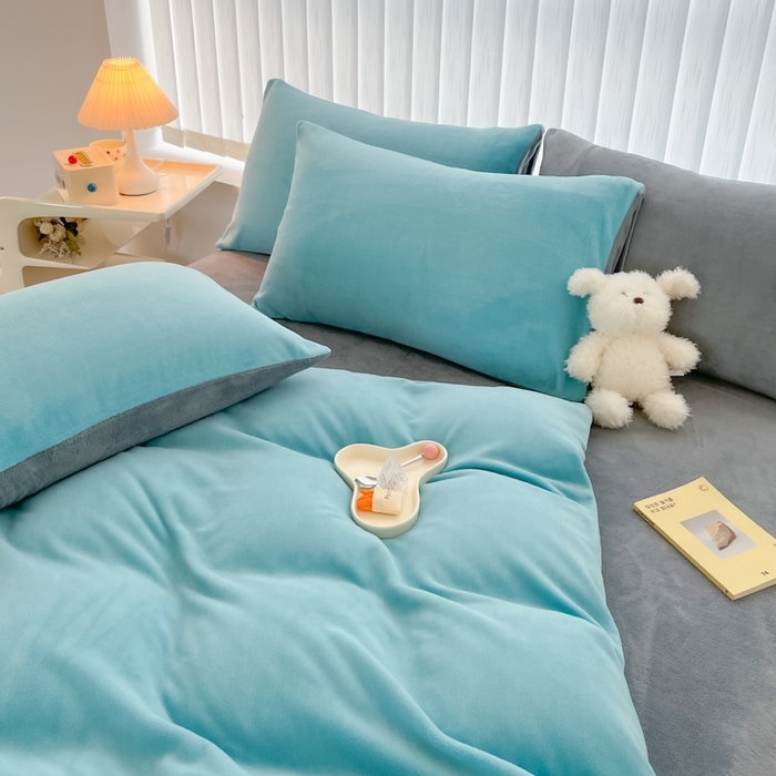 91家纺网 家纺一手货源 找家纺 言熙居 2024新款纯色双拼30克8一9斤牛奶绒四件套 靛蓝拼浅灰