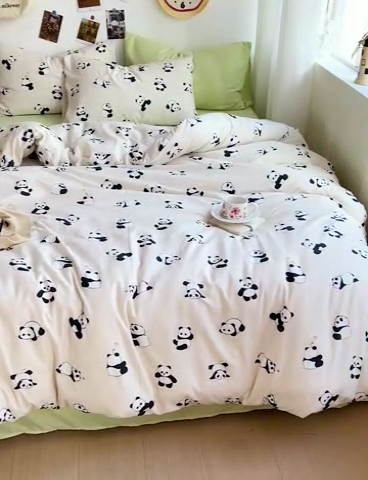 91家纺网 家纺一手货源 找家纺 星巴k家纺 2024新款A类超柔水洗棉印花四件套 熊猫团子