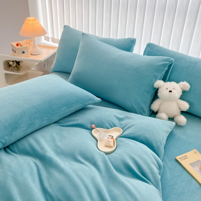 91家纺网 家纺一手货源 找家纺 言熙居 2024新款纯色双拼30克8一9斤牛奶绒四件套 靛蓝