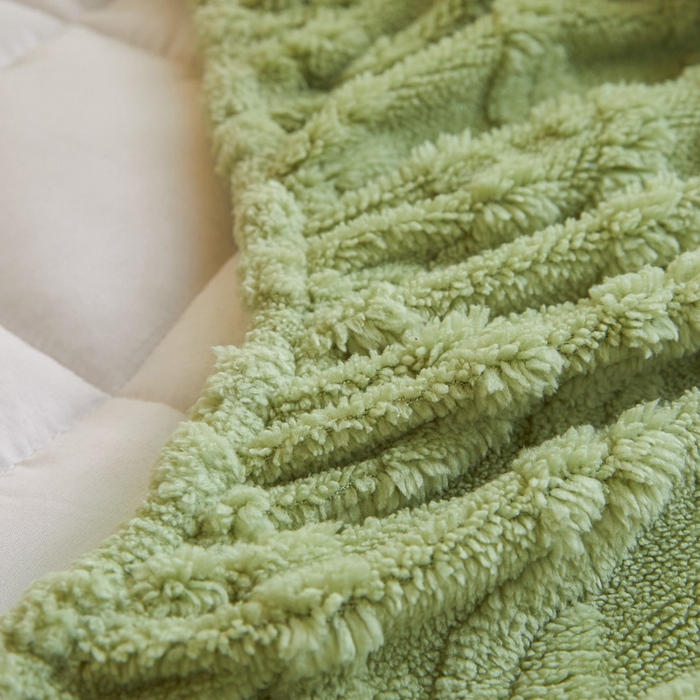 91家纺网 家纺一手货源 找家纺 2025塔芙绒加厚保暖床笠学生宿舍单人双人夹棉床笠保护套 青竹绿