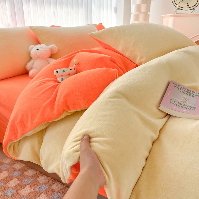 91家纺网 家纺一手货源 找家纺 言熙居 2024新款纯色双拼30克8一9斤牛奶绒四件套 奶黄拼艳橙