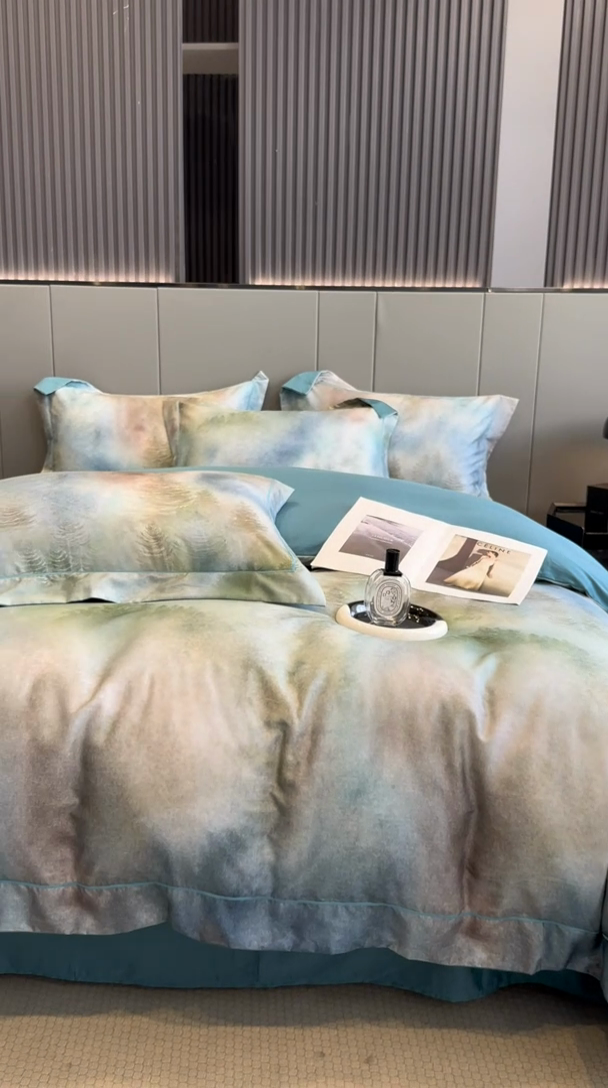 91家纺网 家纺一手货源 找家纺 舒慕 2025新款阳绒天丝棉磨毛数码印花缇芙绒四件套 迷雾