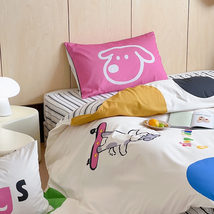 91家纺网 家纺一手货源 找家纺 2024新款40S设计师款全棉大版趣味印花系列四件套 滑板小狗