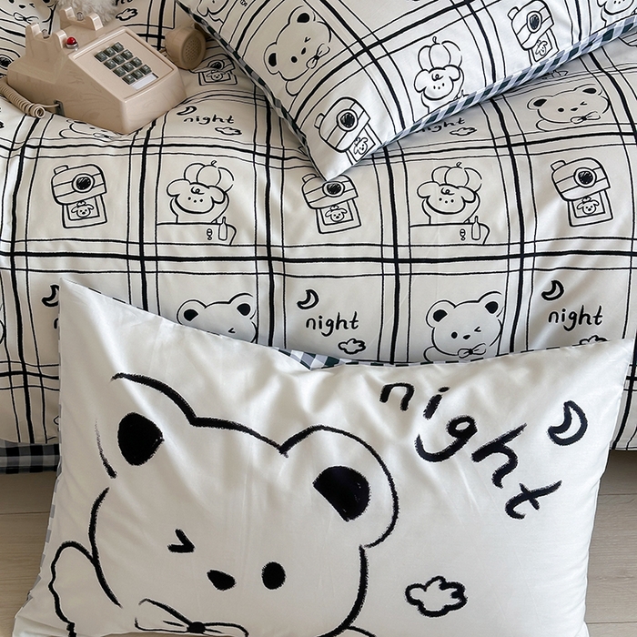 91家纺网 家纺一手货源 找家纺 2024新款40支13372全棉数码大版趣味系列四件套 俏皮小熊