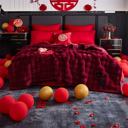 91家纺网 家纺一手货源 找家纺 2025新款仿皮草摩登艺术毛毯毯子子家用毛毛毯毯子四季盖毛毯毯子 艺术酒红