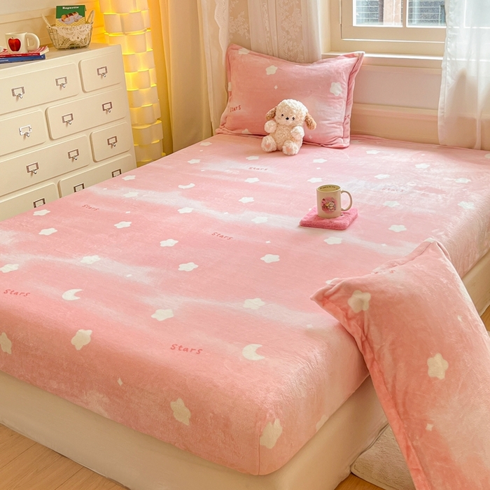 91家纺网 家纺一手货源 找家纺 川悦生活 2024新款加厚牛奶绒印花单床笠 床笠暖星星