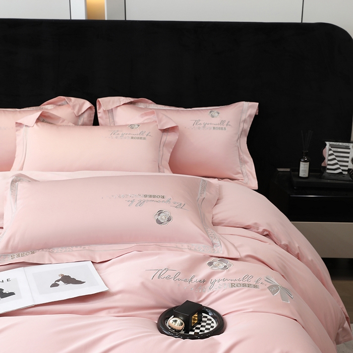 91家纺网 家纺一手货源 找家纺 绒博士 2024新款160支长绒棉四件套-巴黎之约 露娜粉