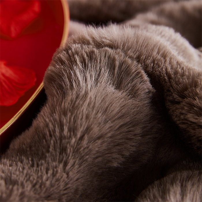 91家纺网 家纺一手货源 找家纺 2025新款仿皮草摩登艺术毛毯毯子子家用毛毛毯毯子四季盖毛毯毯子 艺术咖