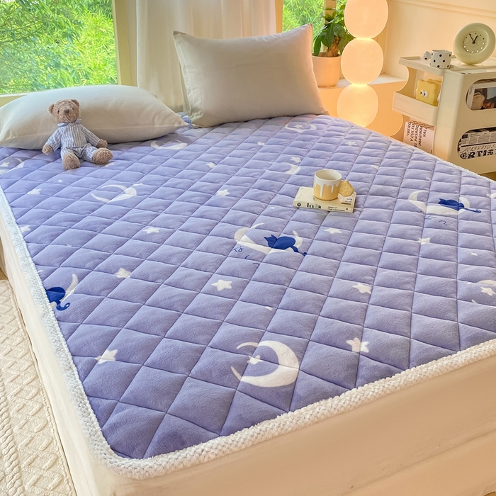 91家纺网 家纺一手货源 找家纺 正邦家纺 2024新款牛奶绒床垫小清新加厚床褥保暖宽包边可机洗床护垫床褥 星夜猫