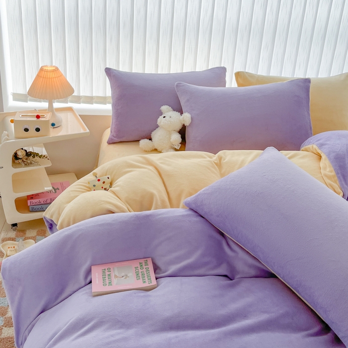 91家纺网 家纺一手货源 找家纺 言熙居 2024新款纯色双拼30克8一9斤牛奶绒四件套 浅紫拼奶黄