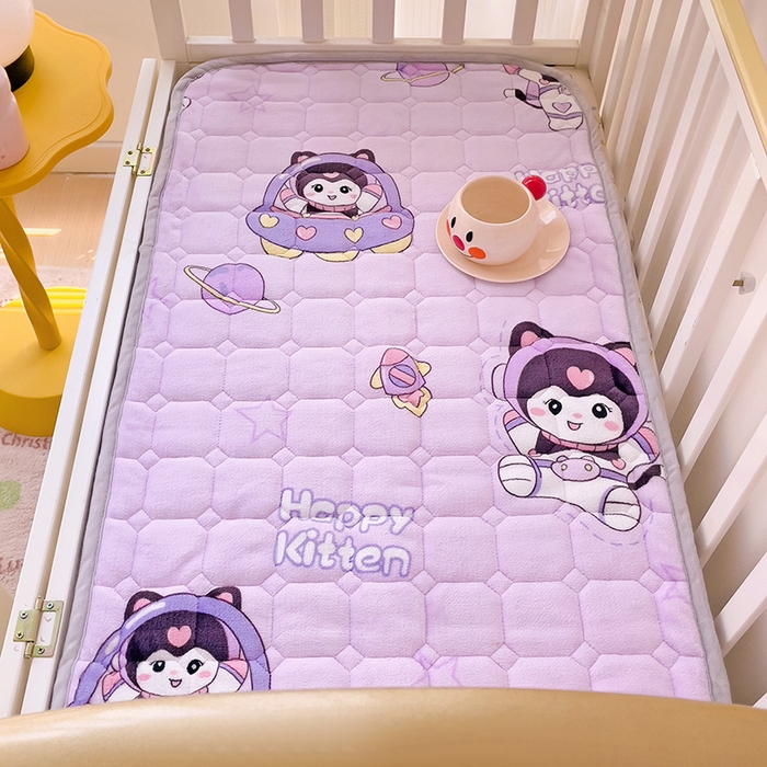 91家纺网 家纺一手货源 找家纺 富馨莱 2024新款牛奶绒幼儿园床垫加厚5D透气 甜美星际