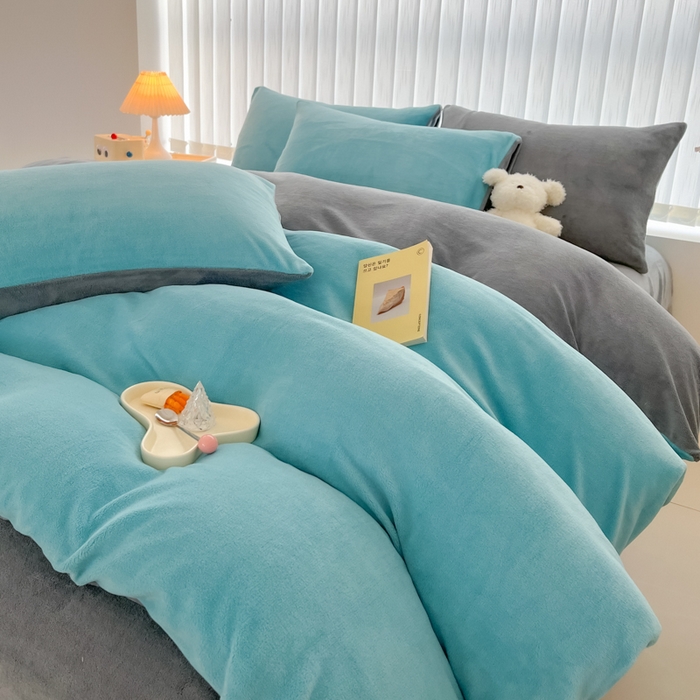 91家纺网 家纺一手货源 找家纺 言熙居 2024新款纯色双拼30克8一9斤牛奶绒四件套 靛蓝拼浅灰