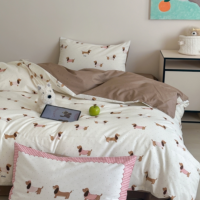 91家纺网 家纺一手货源 找家纺 2024新款40支13372全棉数码大版趣味系列四件套 狗狗派对