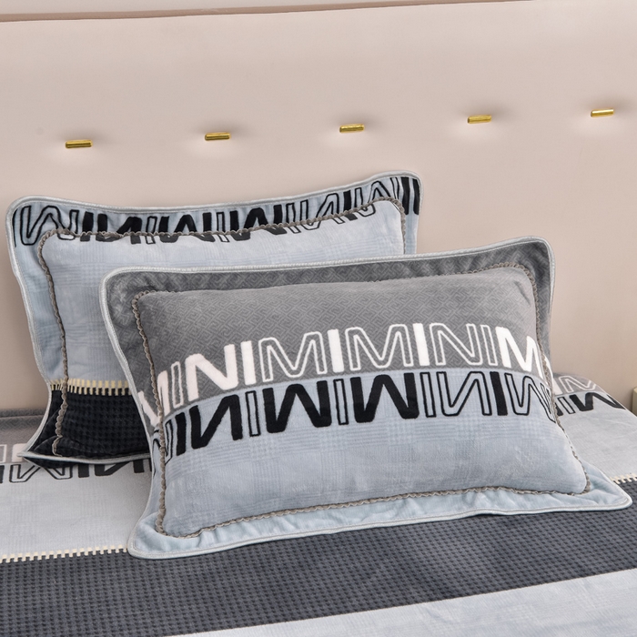 91家纺网 家纺一手货源 找家纺 晚静家纺 2024新款8.5斤牛奶绒金貂法莱绒床裙款保暖绒四件套 迷你MINI