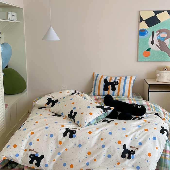 91家纺网 家纺一手货源 找家纺 2024新款40支13372全棉数码大版趣味系列四件套 波点黑猫