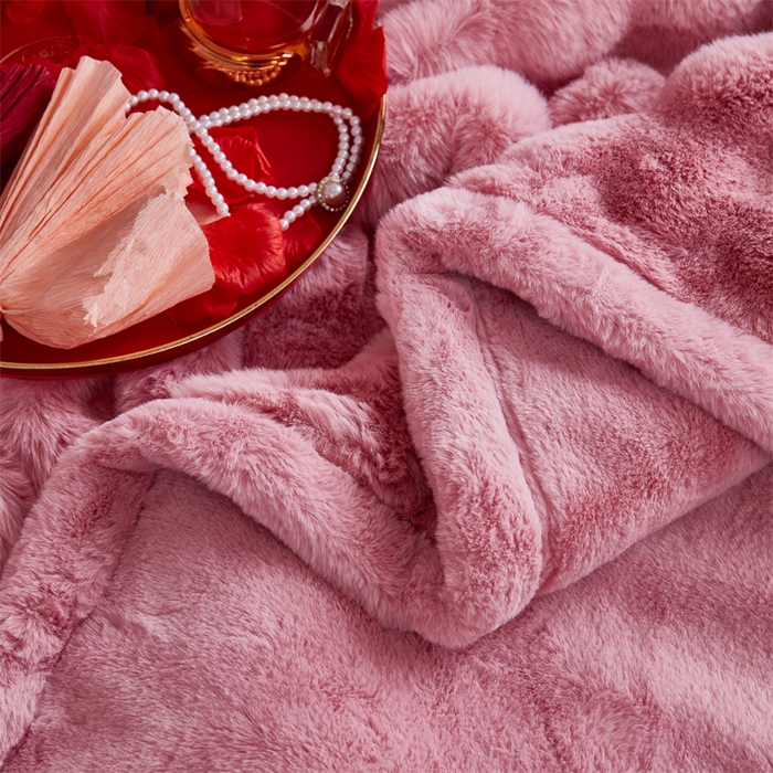 91家纺网 家纺一手货源 找家纺 2025新款仿皮草摩登艺术毛毯毯子子家用毛毛毯毯子四季盖毛毯毯子 艺术粉