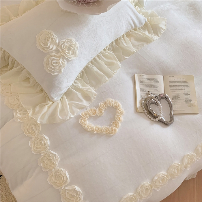 91家纺网 家纺一手货源 找家纺 富盛家纺 2024新款牛奶绒盘花刺绣四件套-玫瑰花园 玫瑰花园-白