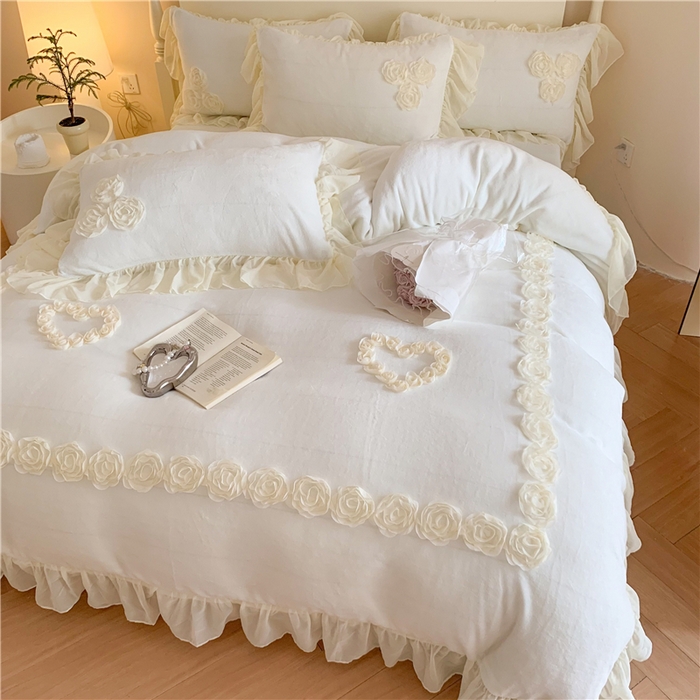 91家纺网 家纺一手货源 找家纺 富盛家纺 2024新款牛奶绒盘花刺绣四件套-玫瑰花园 玫瑰花园-白