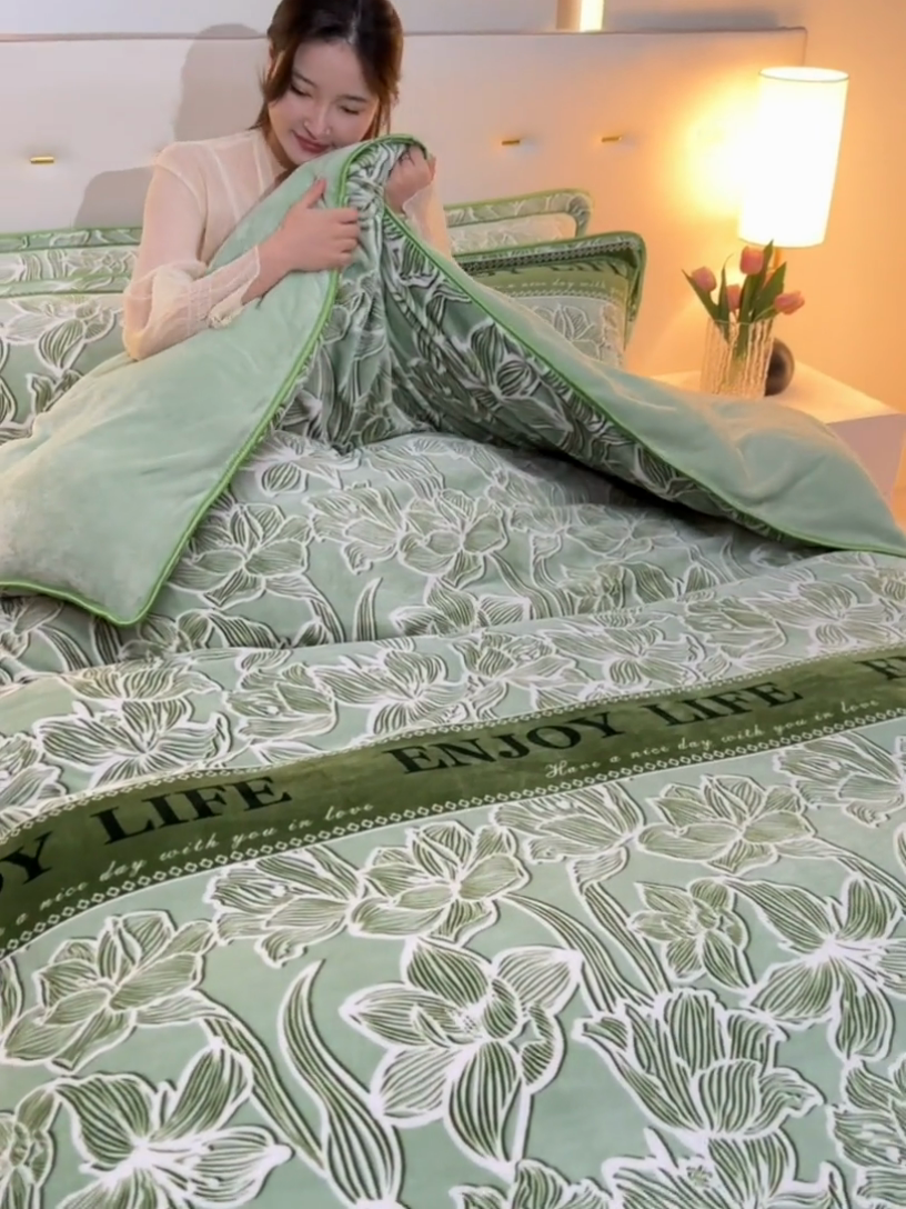 91家纺网 家纺一手货源 找家纺 绒品荟家纺 2025新款牛奶绒四件套 莫奈庄园