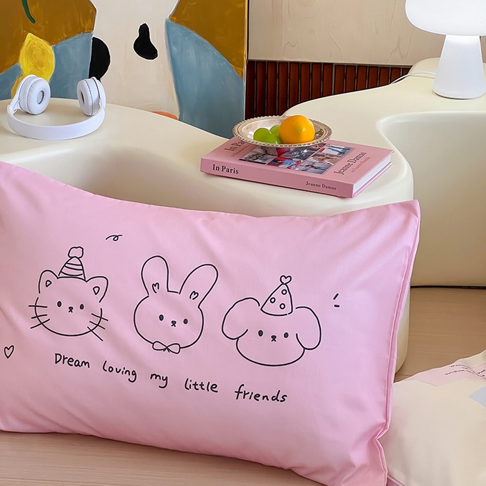 91家纺网 家纺一手货源 找家纺 2024新款40S设计师款全棉大版趣味印花系列四件套 可爱小屋