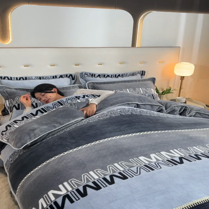 91家纺网 家纺一手货源 找家纺 晚静家纺 2024新款8.5斤牛奶绒金貂法莱绒床裙款保暖绒四件套 迷你MINI