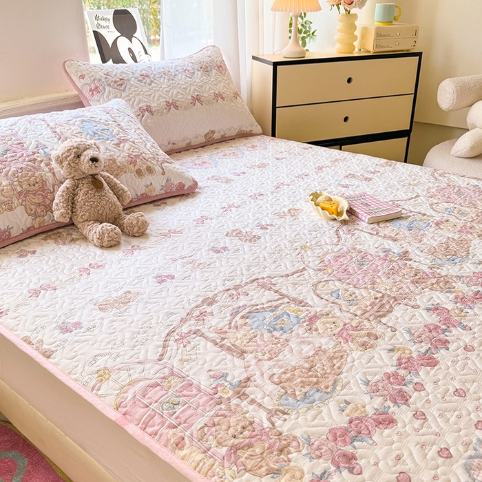 91家纺网 家纺一手货源 找家纺 美达家纺 2025新款A类全棉夹棉洛丽塔系列地垫床垫床褥 缦尼熊