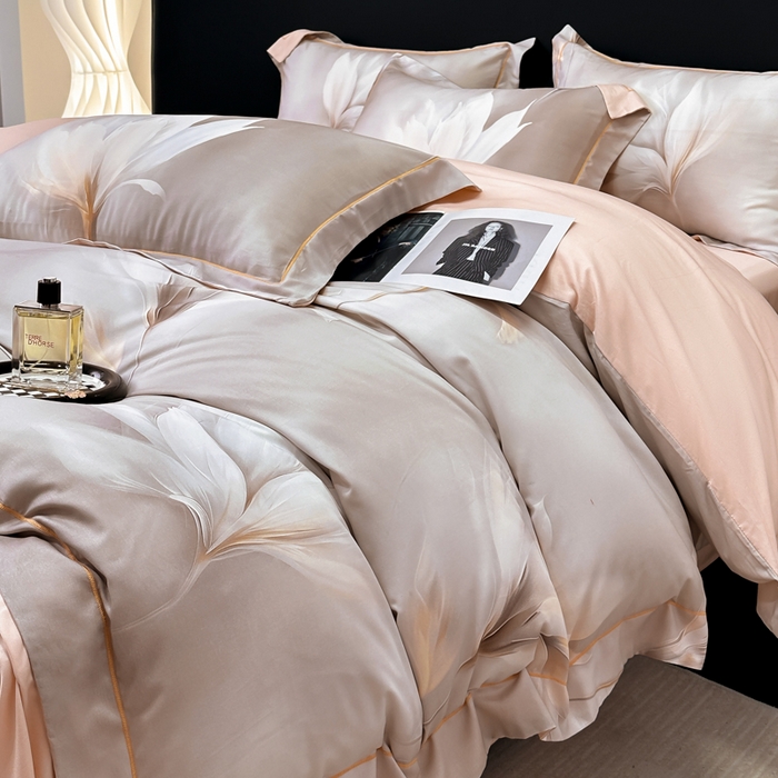 91家纺网 家纺一手货源 找家纺 舒慕 2025新款阳绒天丝棉磨毛数码印花缇芙绒四件套 雨的印记