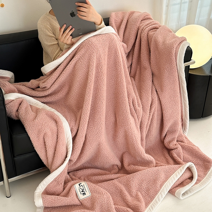 91家纺网 家纺一手货源 找家纺 （总）沐棉 2024新款牛奶绒菠萝格包边羊羔绒泰迪绒毛毯-静物图