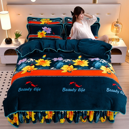 91家纺网 家纺一手货源 找家纺 绒品荟家纺 2025新款牛奶绒四件套 荷塘月色