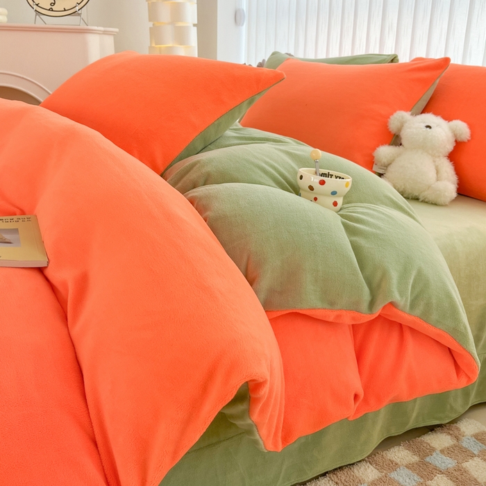 91家纺网 家纺一手货源 找家纺 言熙居 2024新款纯色双拼30克8一9斤牛奶绒四件套 艳橙拼果绿