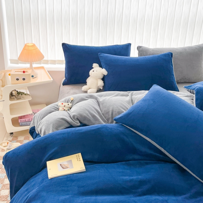 91家纺网 家纺一手货源 找家纺 言熙居 2024新款纯色双拼30克8一9斤牛奶绒四件套 亮蓝拼浅灰