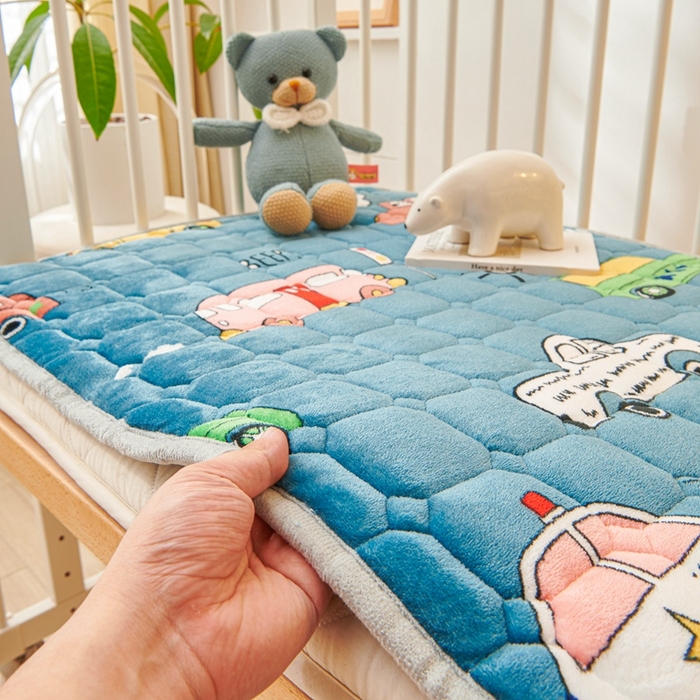 91家纺网 家纺一手货源 找家纺 富馨莱 2024新款牛奶绒幼儿园床垫加厚5D透气 滴滴汽车