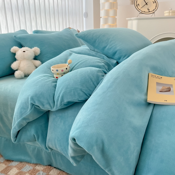 91家纺网 家纺一手货源 找家纺 言熙居 2024新款纯色双拼30克8一9斤牛奶绒四件套 靛蓝