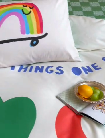 91家纺网 家纺一手货源 找家纺 2024新款40S设计师款全棉大版趣味印花系列四件套 趣味时光