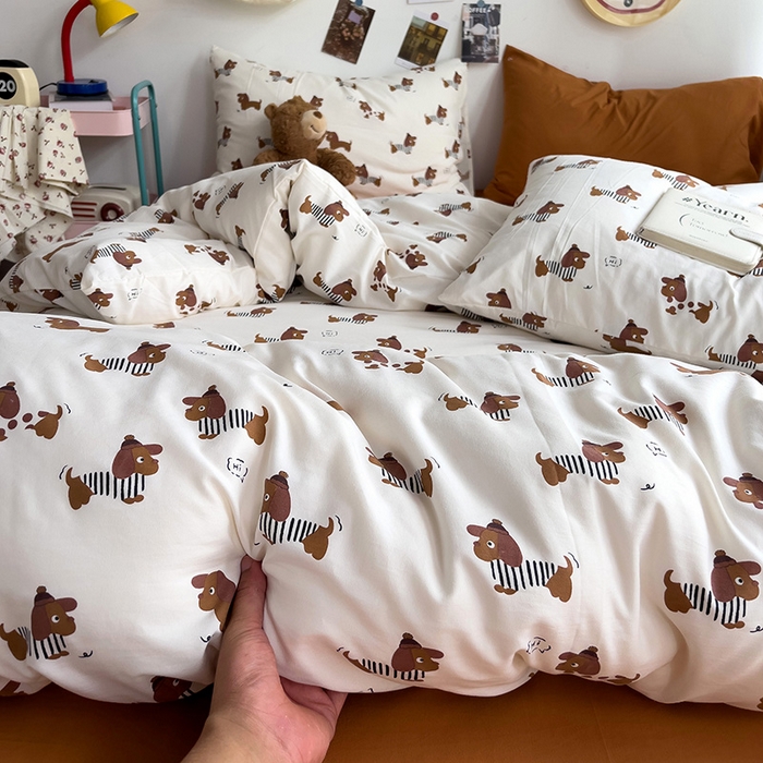 91家纺网 家纺一手货源 找家纺 星巴k家纺 2024新款A类超柔水洗棉印花四件套 腊肠狗狗