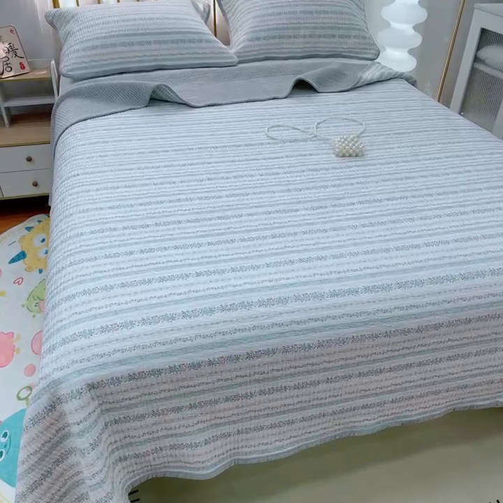 91家纺网 家纺一手货源 找家纺 2024新款棉加绒双面两用四季款床盖三件套 克莱因蓝